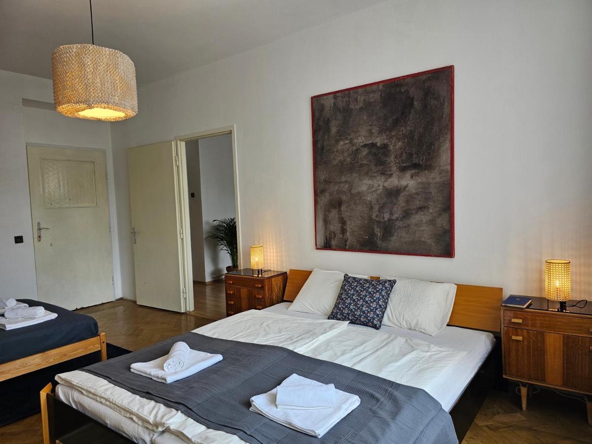 Stone Square Apartment Bratislava Eksteriør bilde