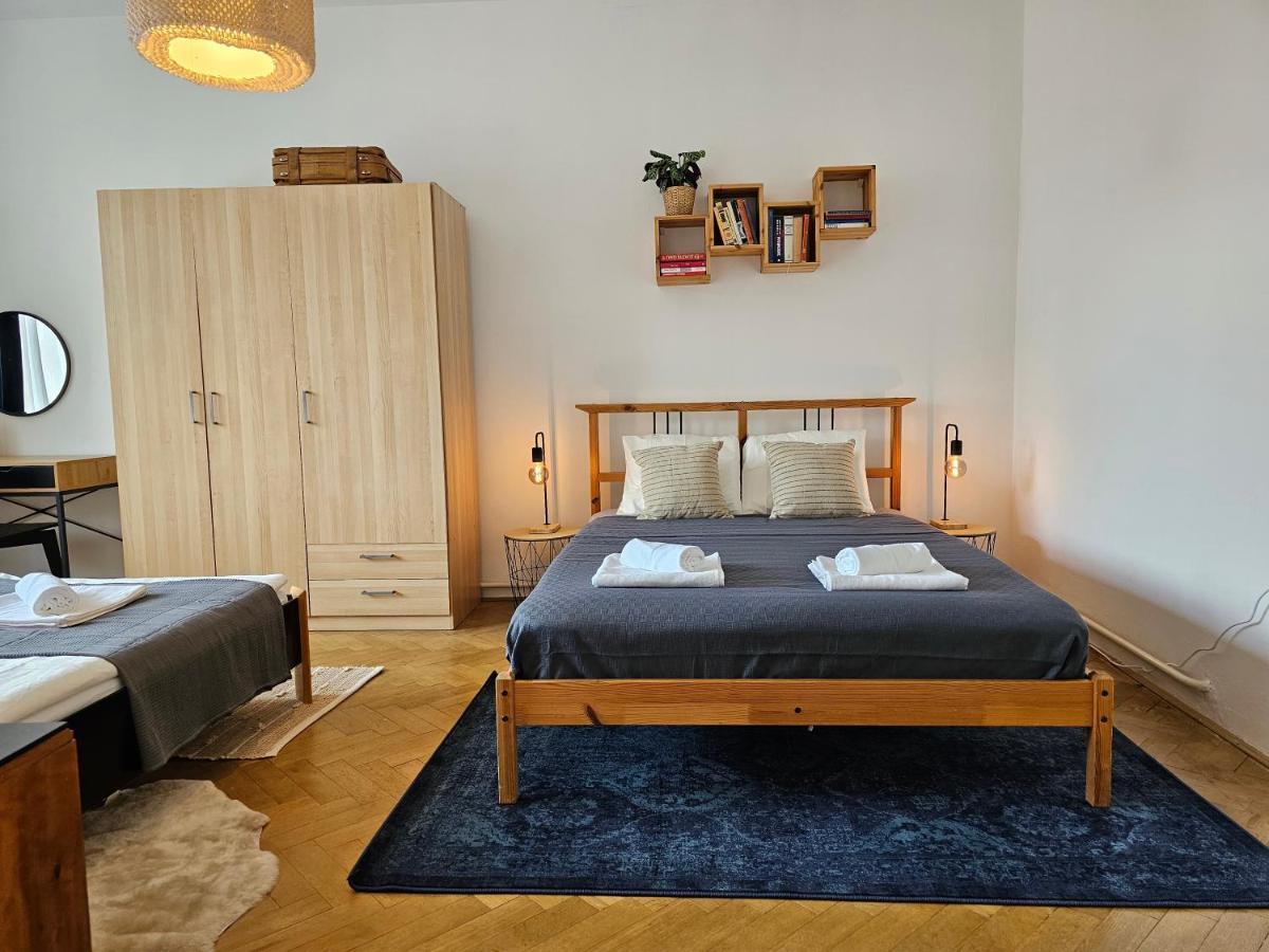 Stone Square Apartment Bratislava Eksteriør bilde
