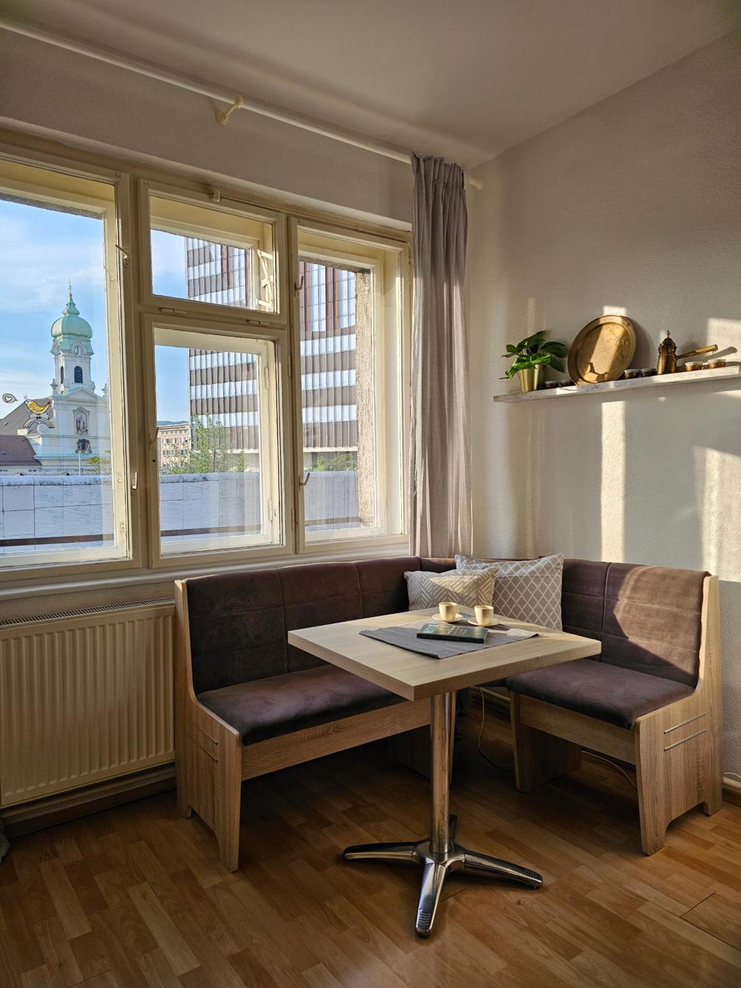 Stone Square Apartment Bratislava Eksteriør bilde