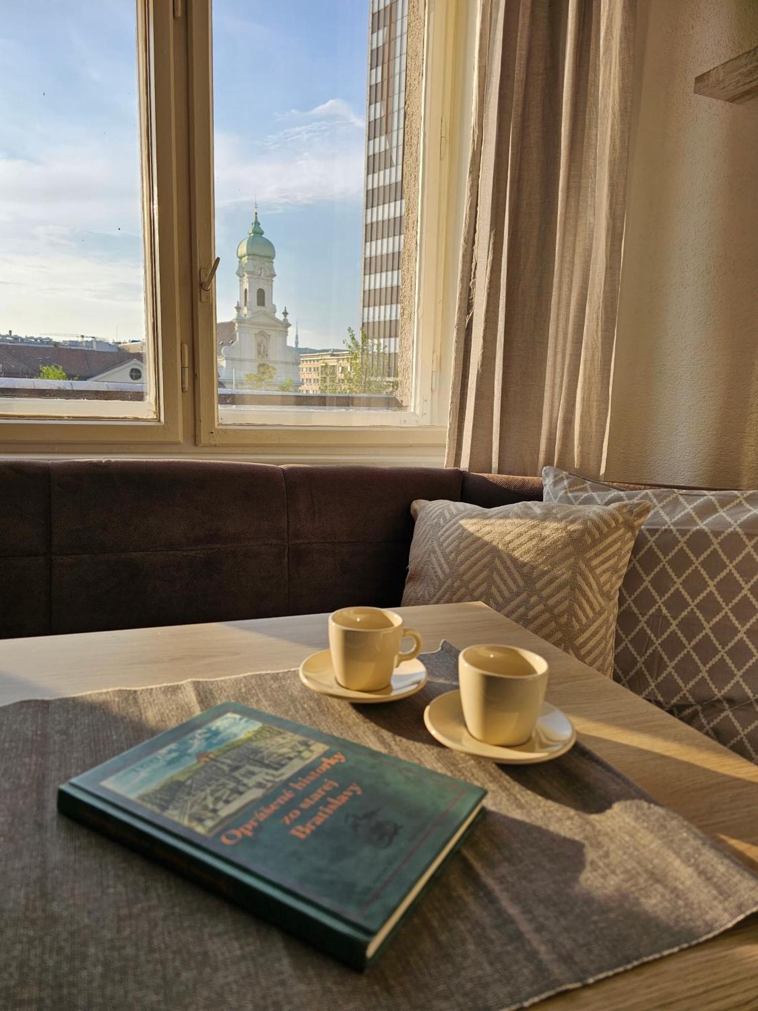 Stone Square Apartment Bratislava Eksteriør bilde