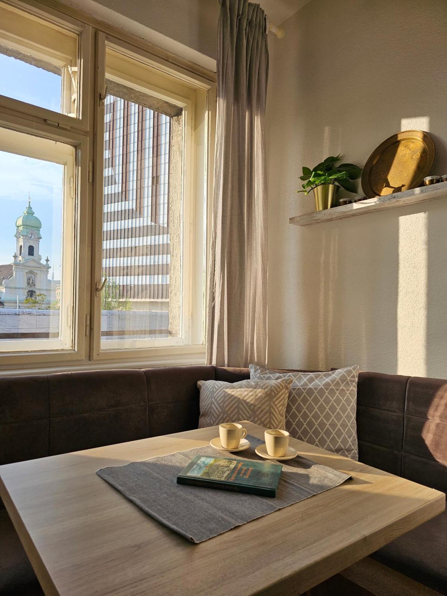 Stone Square Apartment Bratislava Eksteriør bilde